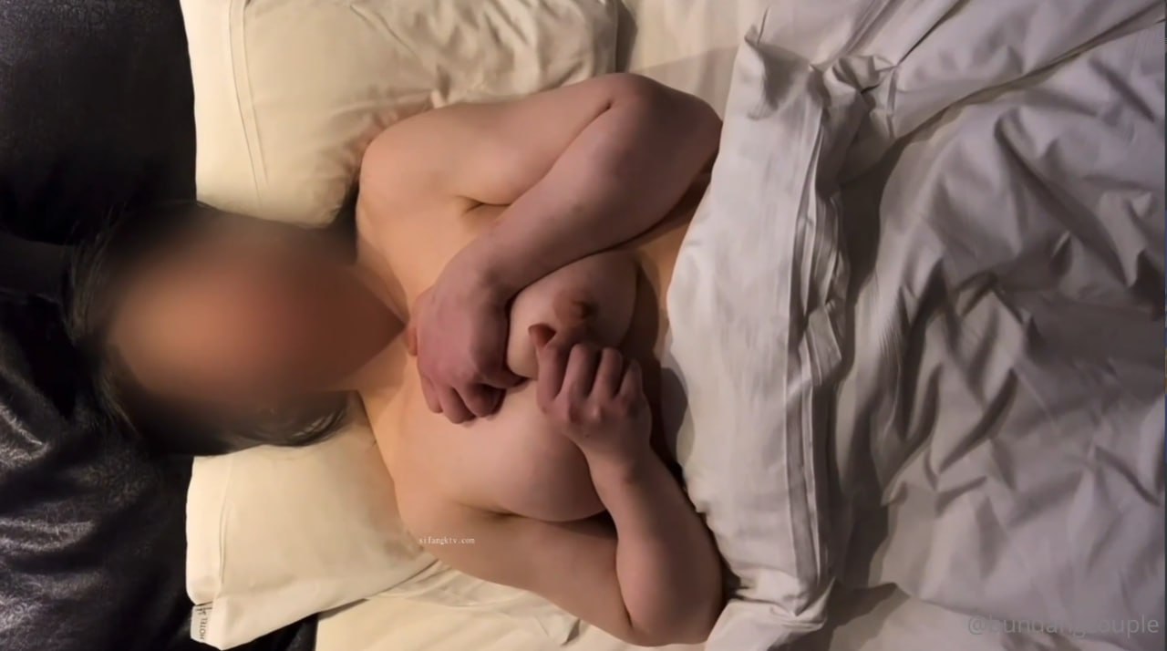 CVDX-546 熟女をビクビク痙攣させる爆走ワイルド激突きガックガクッ種付け立ちバック！！30人4時間
